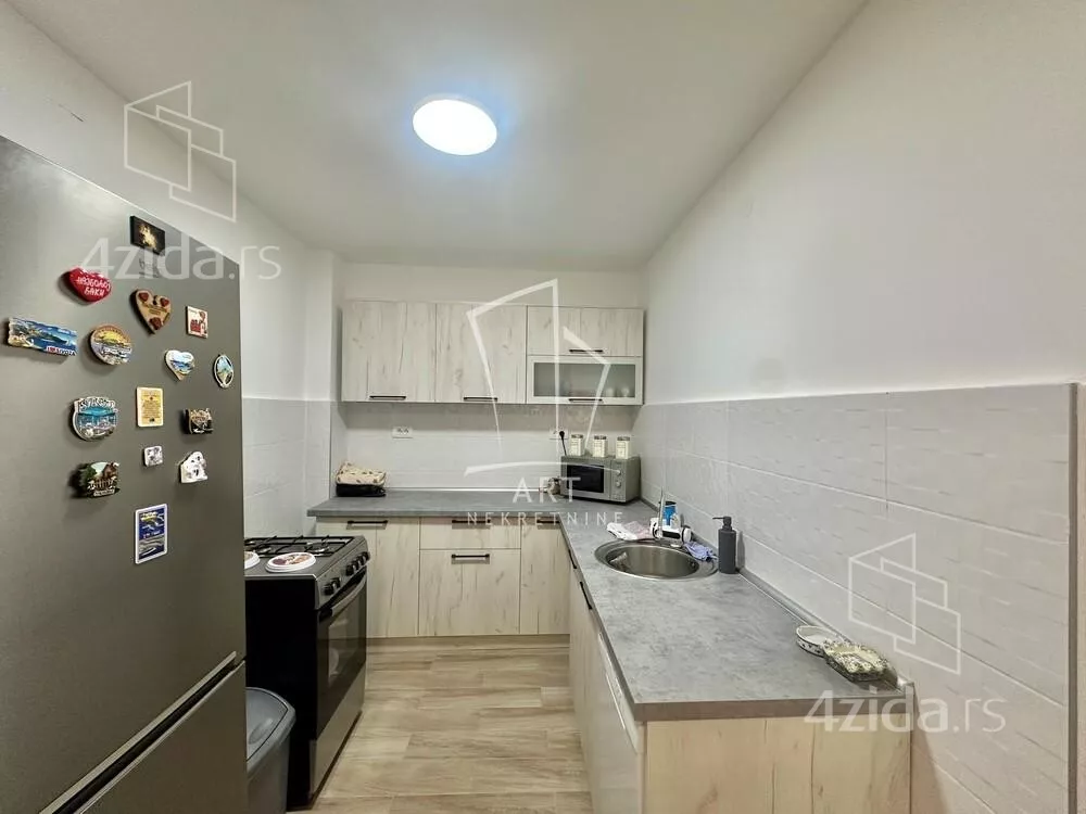 Petosoban stan | 4zida