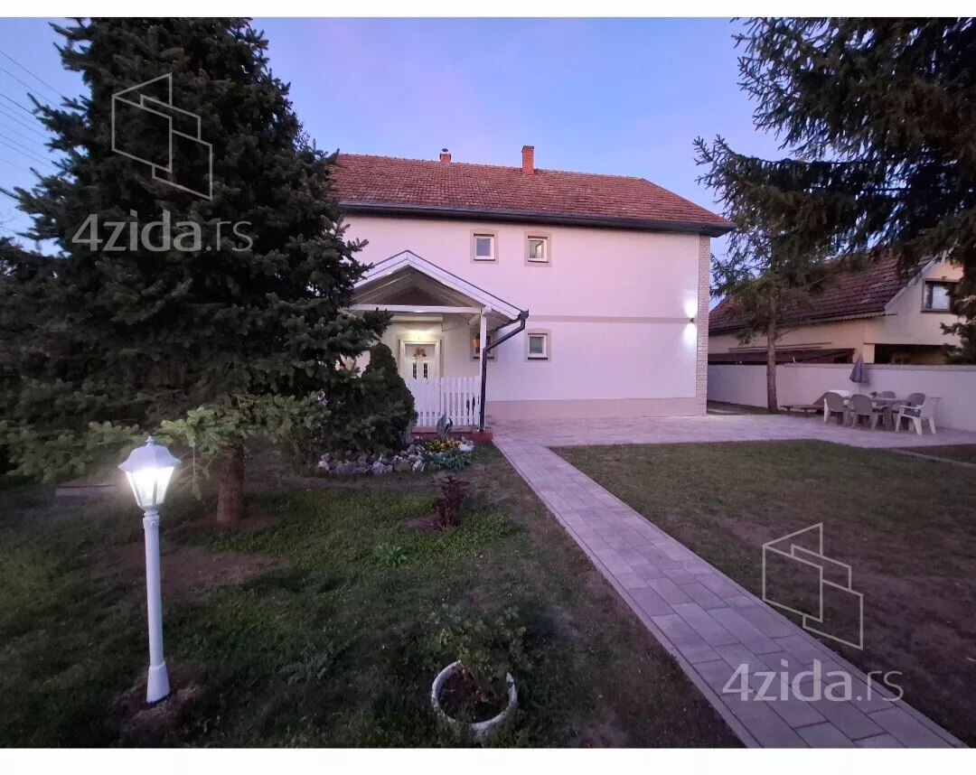 3-etažna kuća | 4zida