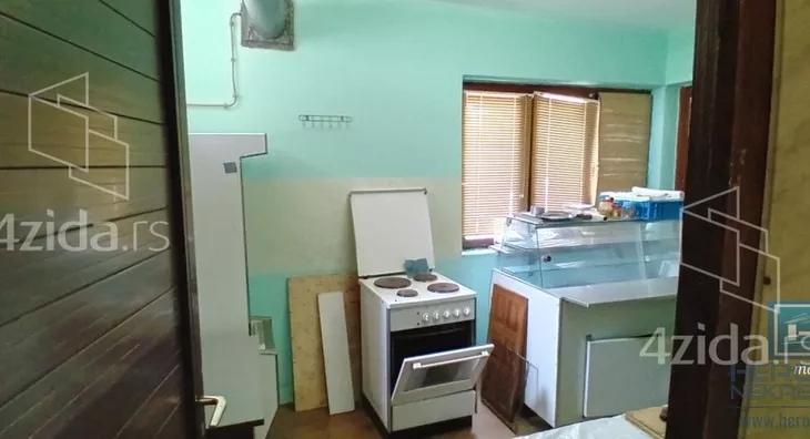 Poslovni prostor | 4zida