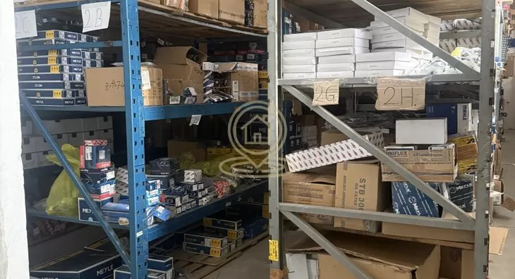 Poslovna zgrada | 4zida