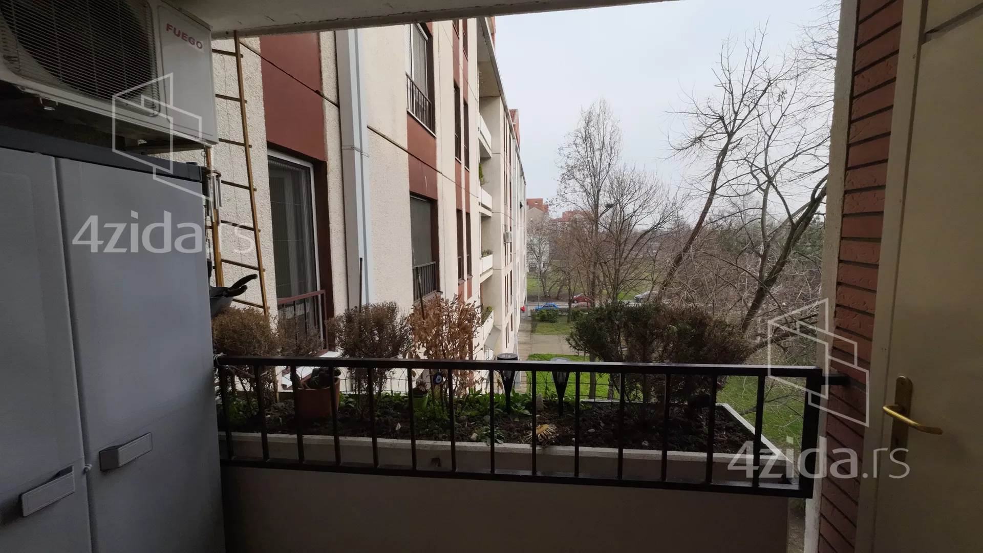 Četvoroiposoban stan | 4zida