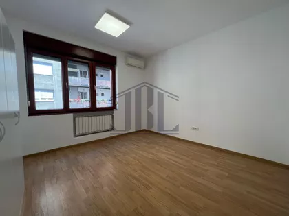 Zeleni Venac | 4zida.rs