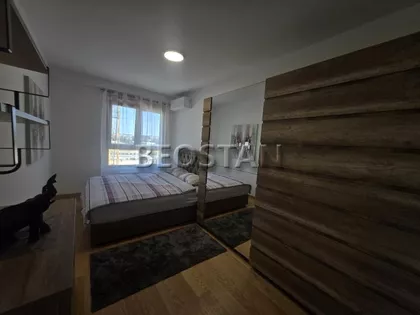 Tadija Sondermajera | 4zida.rs