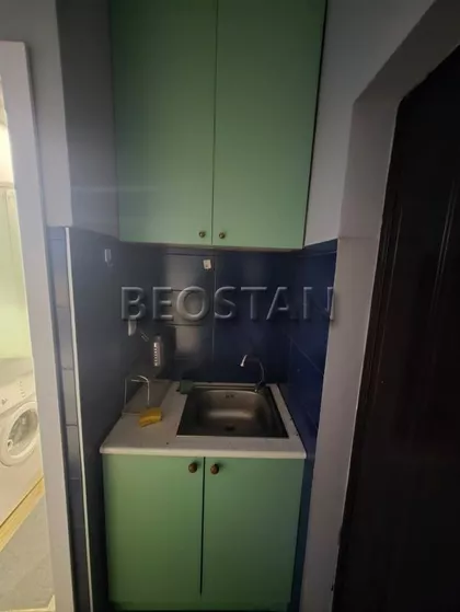 Ustanicka | 4zida.rs