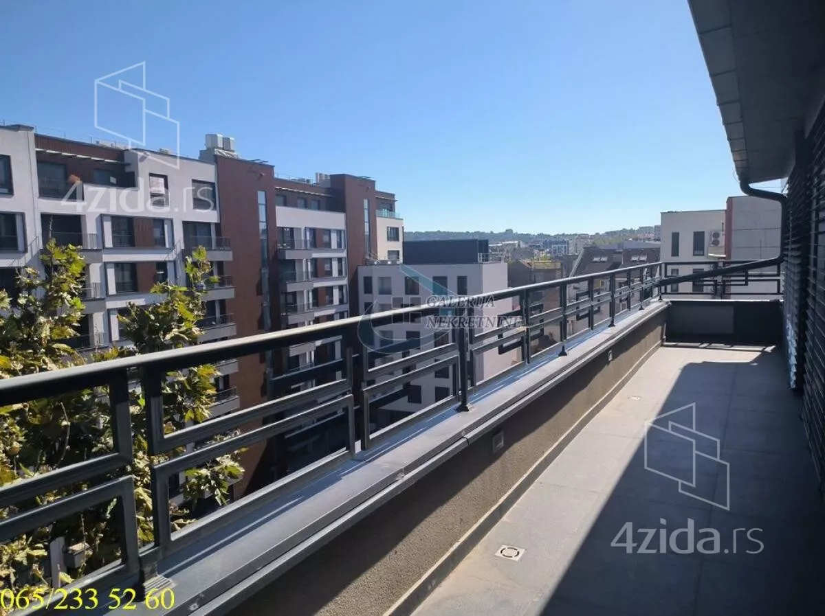 Petosoban stan | 4zida