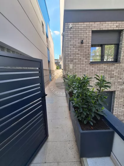 Lekino Brdo | 4zida.rs