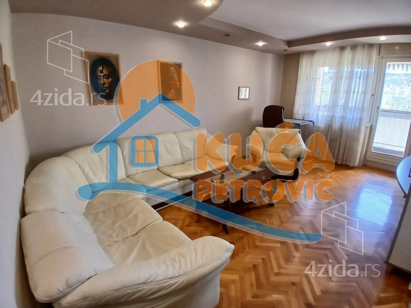 Troiposoban stan | 4zida