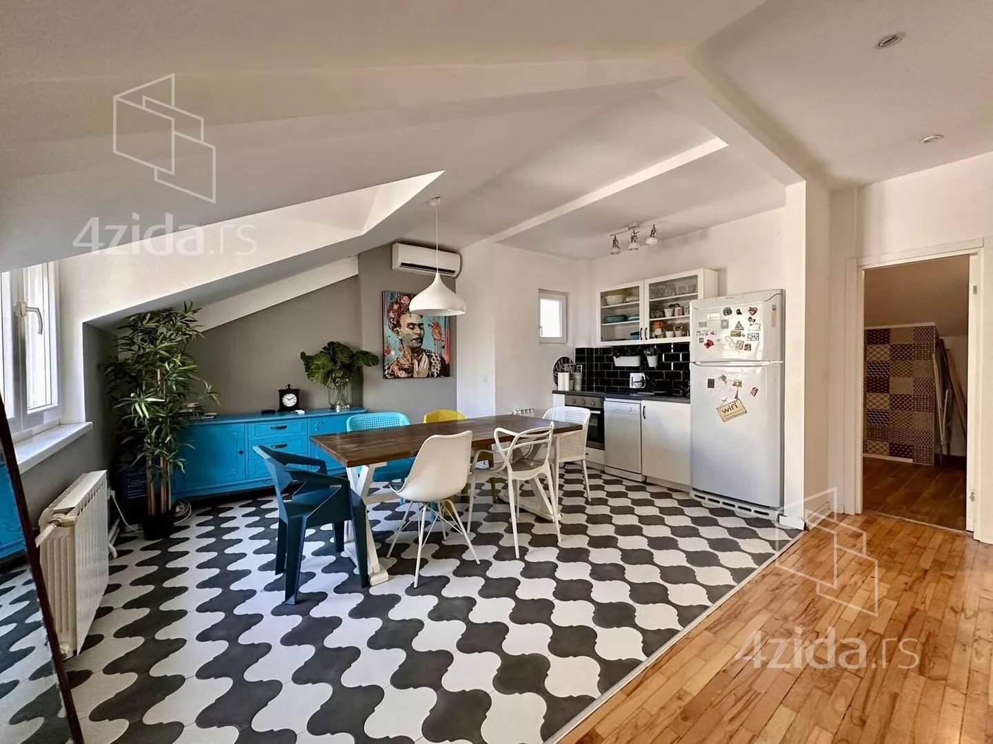 Petosoban stan | 4zida