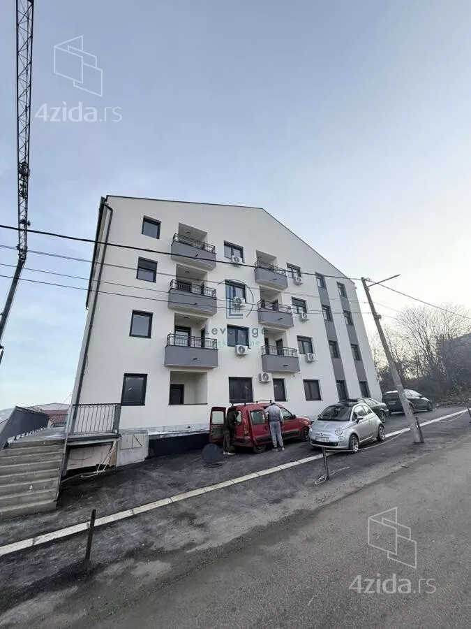 Poslovni prostor | 4zida