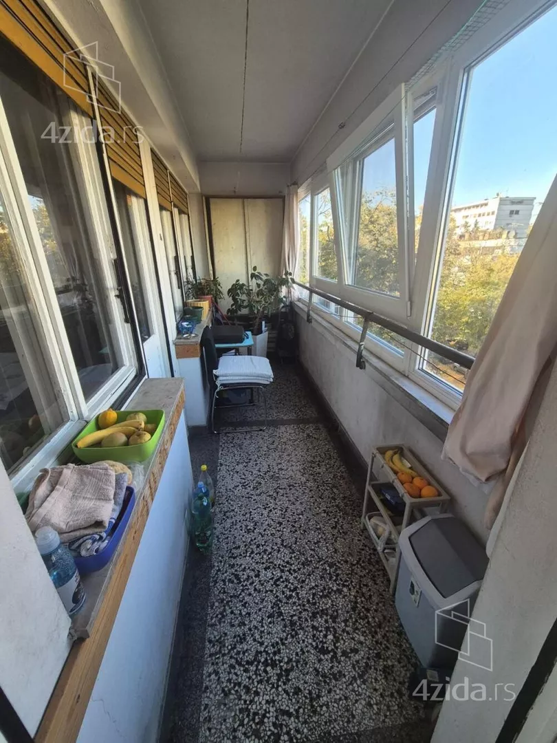 Četvoroiposoban stan | 4zida