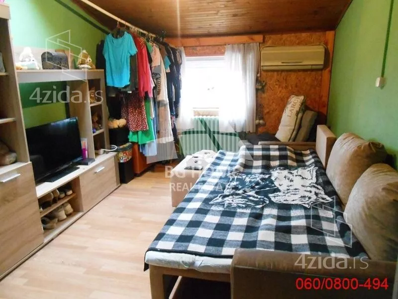Šestosoban stan | 4zida