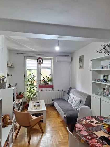Božidarčeva | 4zida.rs