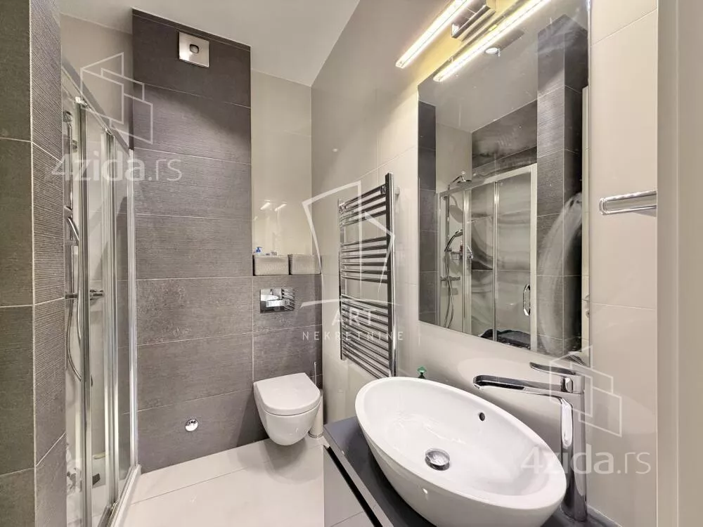 Petosoban stan | 4zida