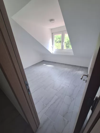 Adolfa Singera 18 | 4zida.rs