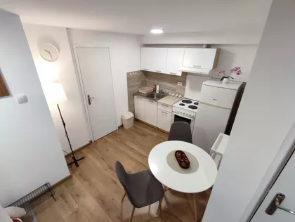 Surčin (mesto) | 4zida.rs