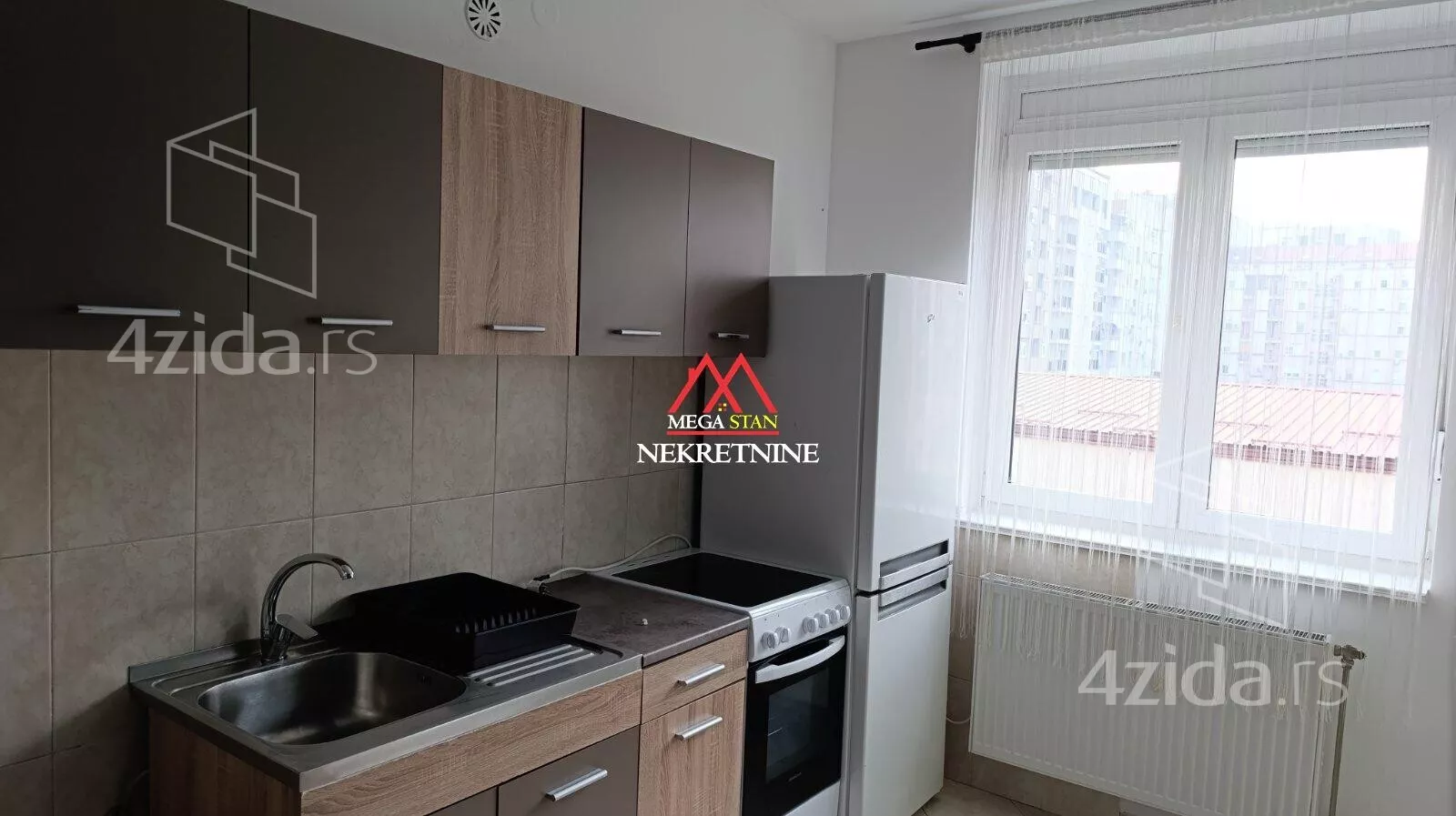 Jednoiposoban stan | 4zida