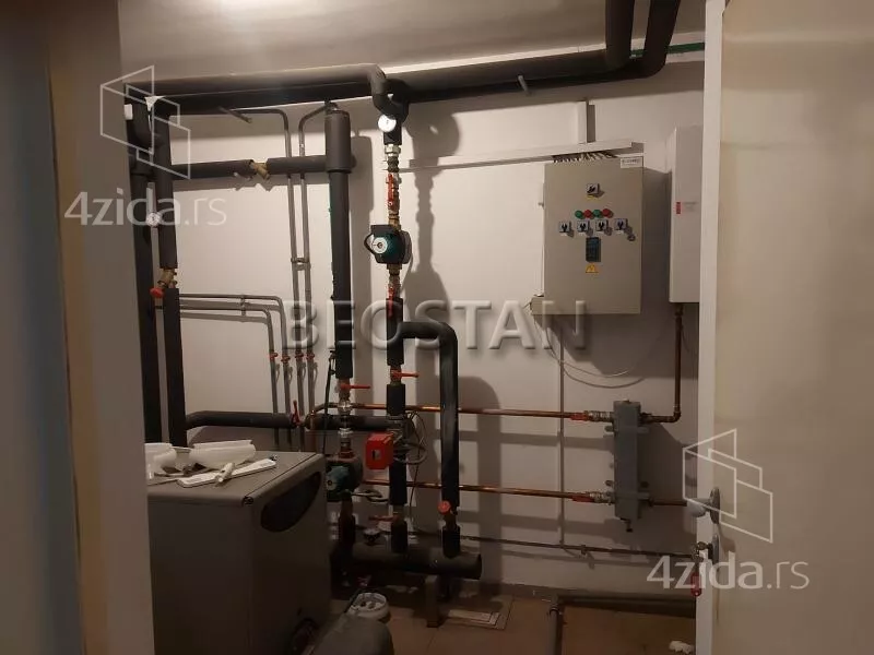 Šestosoban stan | 4zida