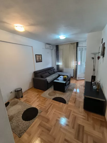 Cara Dušana 90 | 4zida.rs