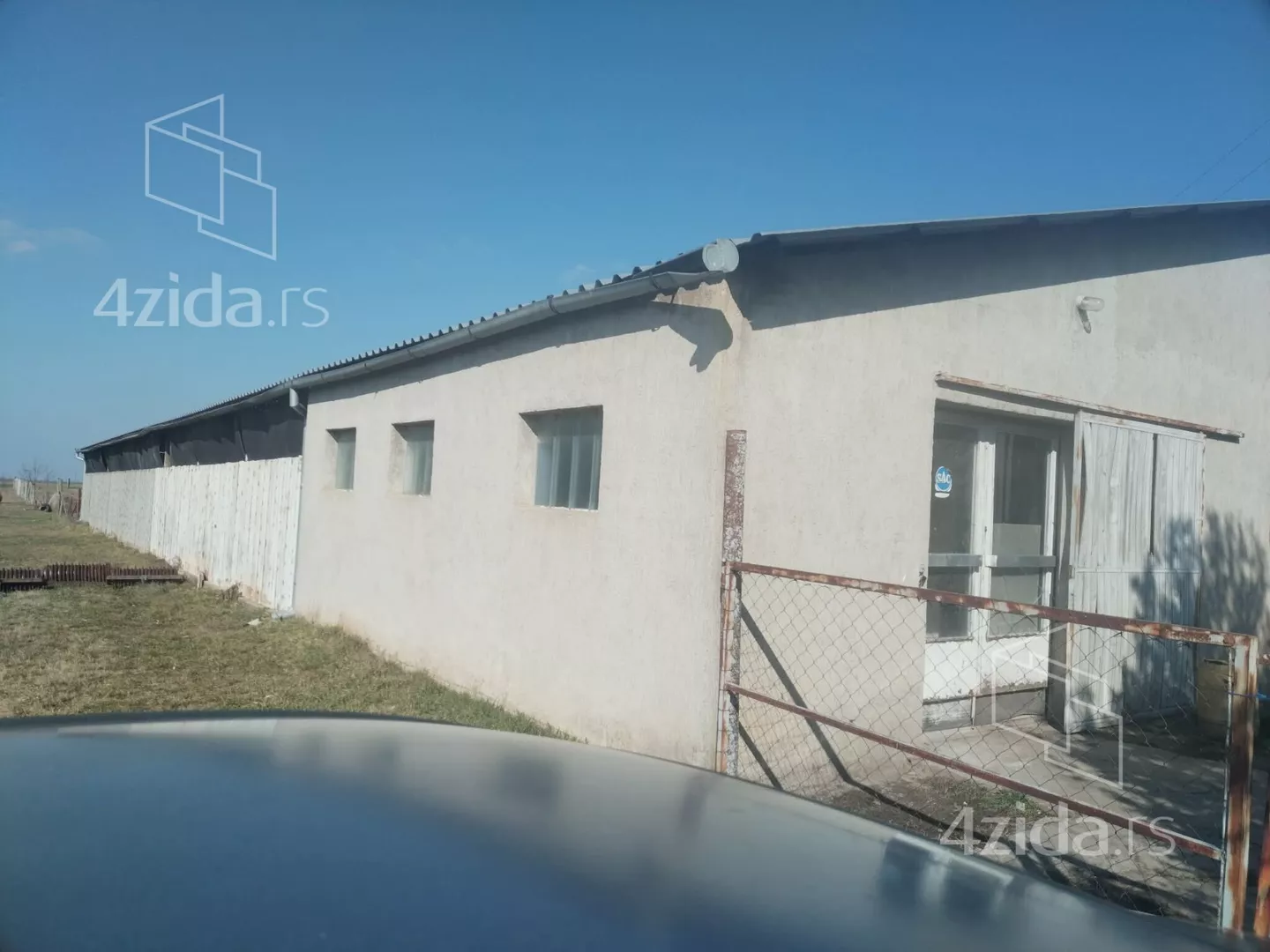 Hala | 4zida