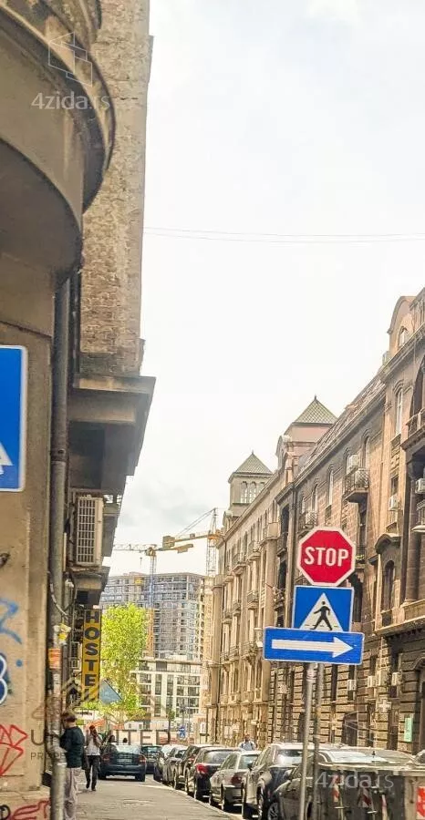 Četvoroiposoban stan | 4zida