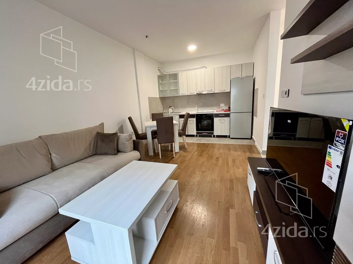 Jednoiposoban stan | 4zida