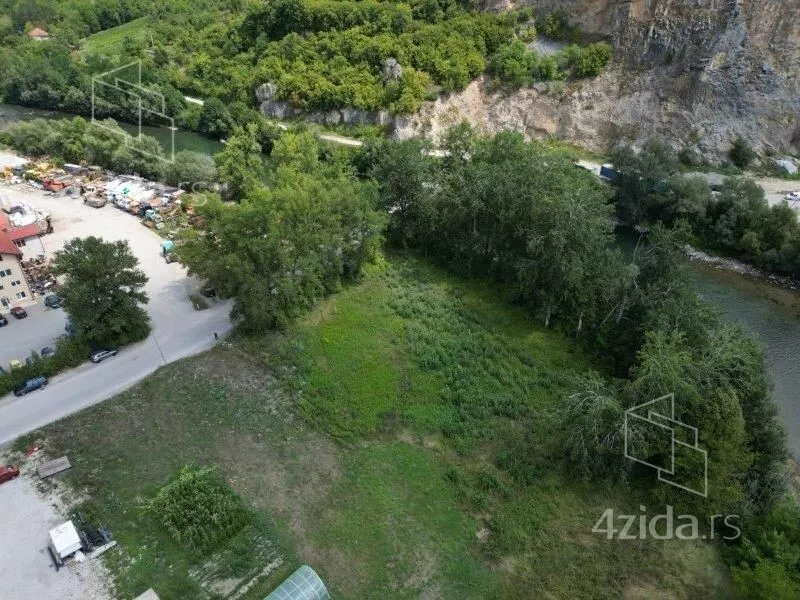 Plac | 4zida
