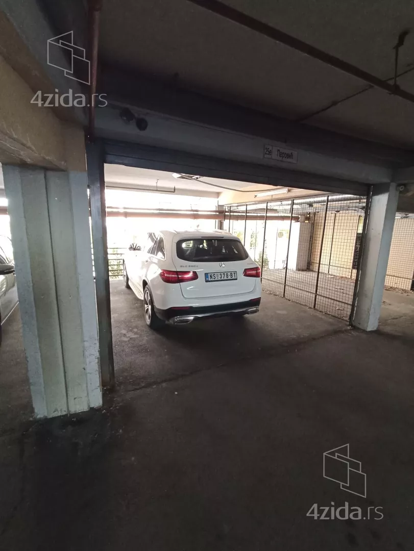 Garaža | 4zida