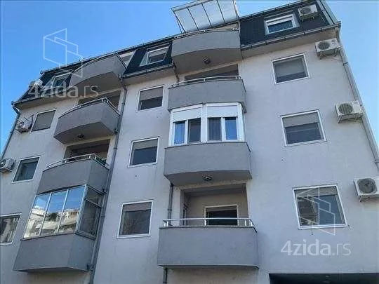 Petosoban stan | 4zida