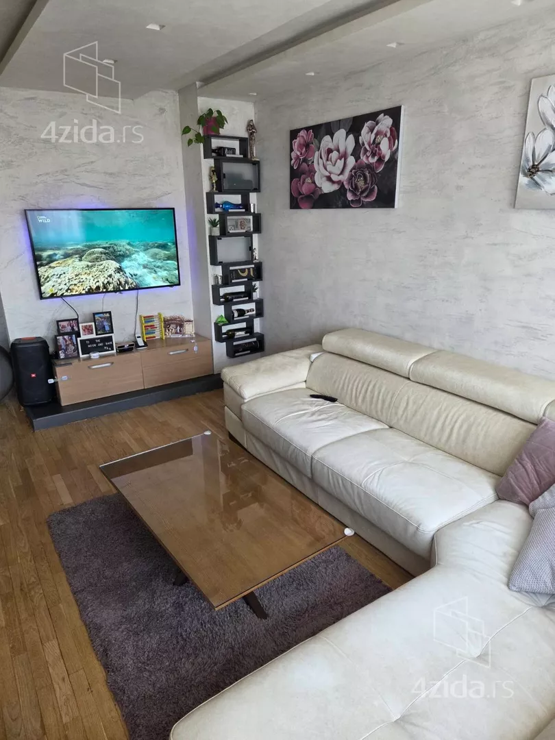 Četvorosoban stan | 4zida