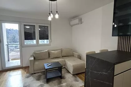 Višnjička | 4zida.rs