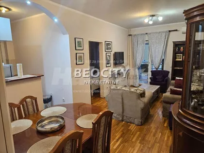 Gospodara Vučića | 4zida.rs