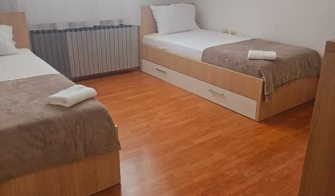 Petosoban stan | 4zida