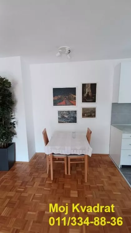 Mića Radakovića | 4zida.rs