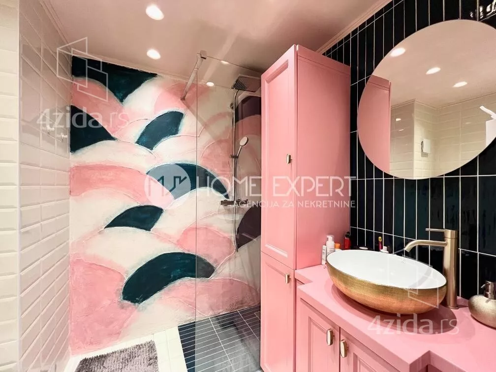 Petosoban stan | 4zida