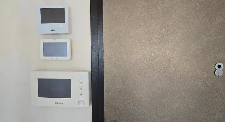 Šestosoban stan | 4zida