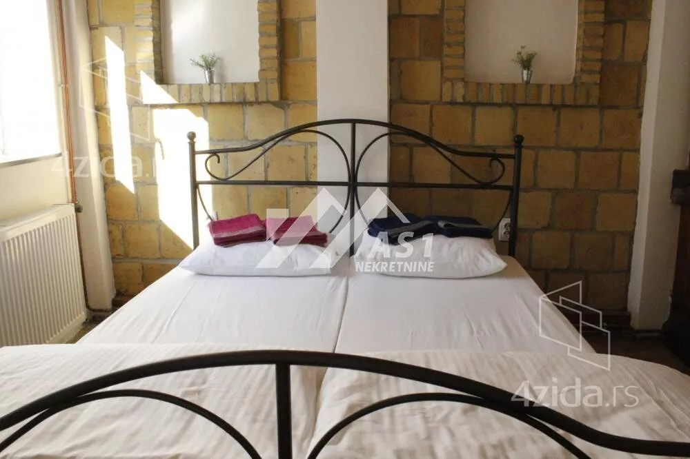 Četvoroiposoban stan | 4zida