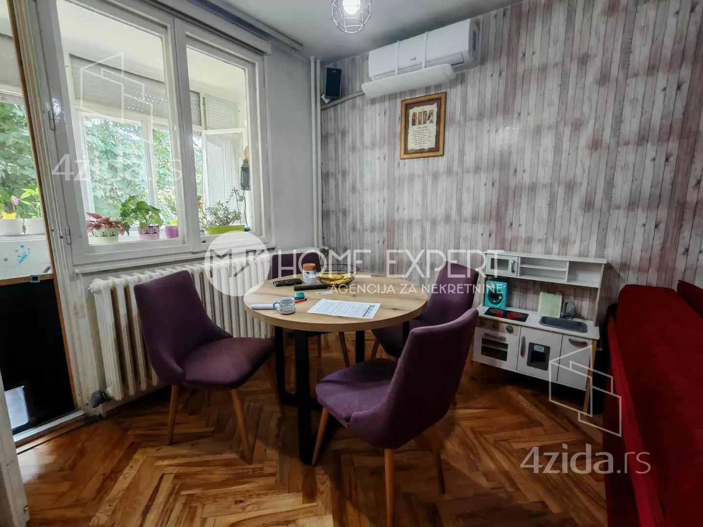Jednoiposoban stan | 4zida