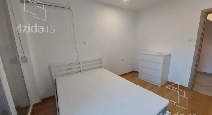 Petoiposoban stan | 4zida