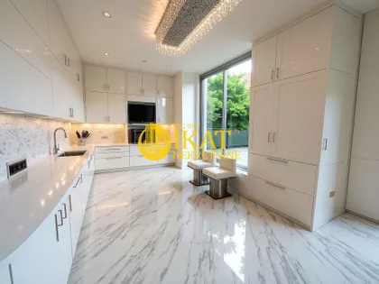 Hram Svetog Save | 4zida.rs