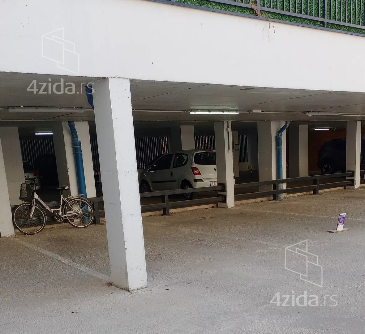 Parking | 4zida