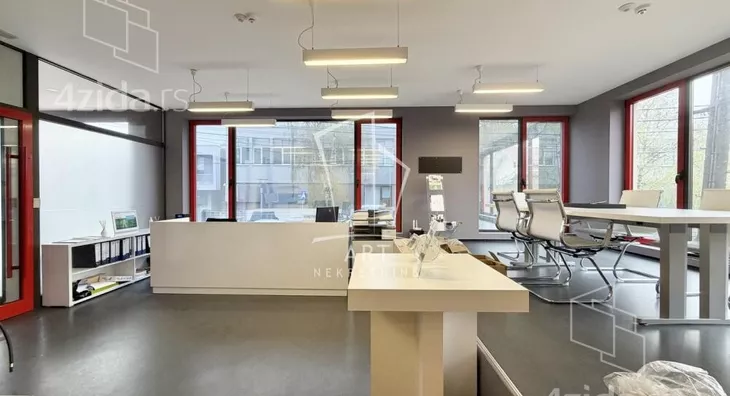 Poslovni prostor | 4zida