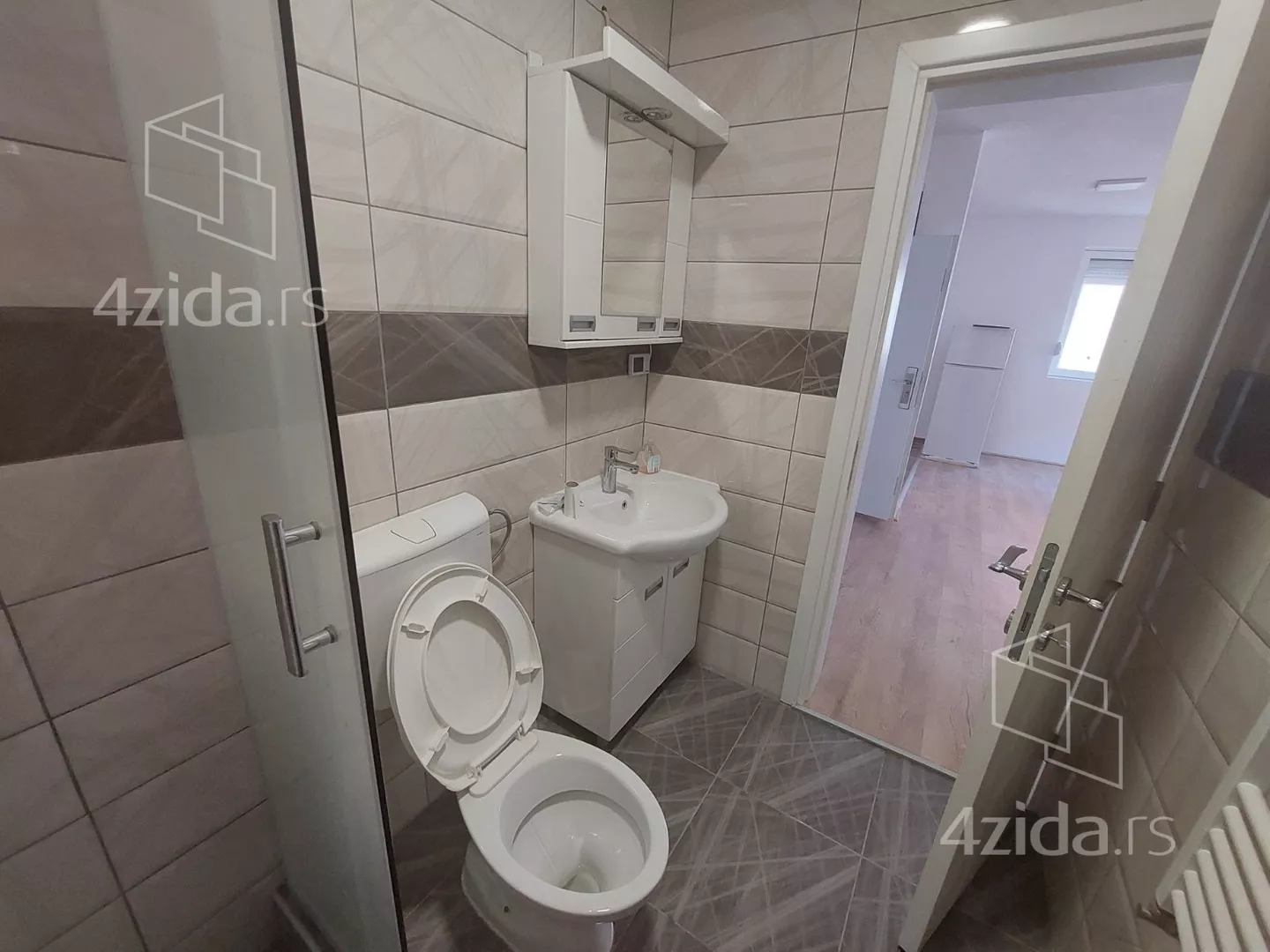Jednoiposoban stan | 4zida