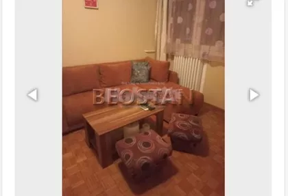 Studentska | 4zida.rs