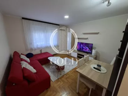 Aranj Janoša | 4zida.rs