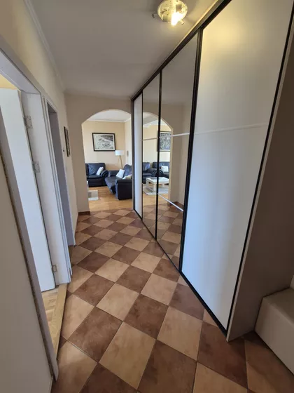 Ustanička | 4zida.rs