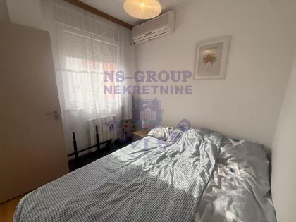 Cara Dušana | 4zida.rs