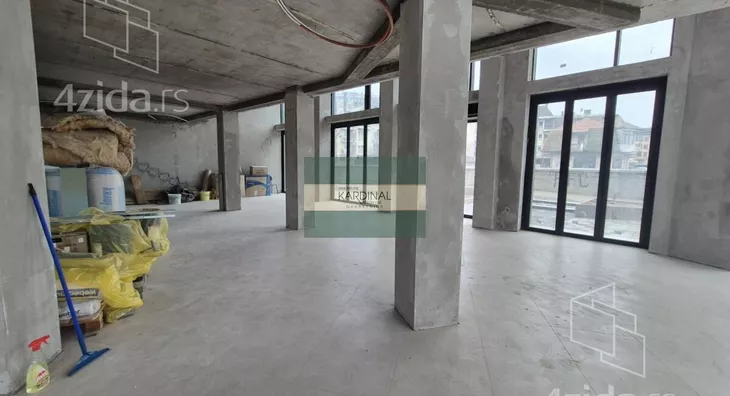 Poslovni prostor | 4zida