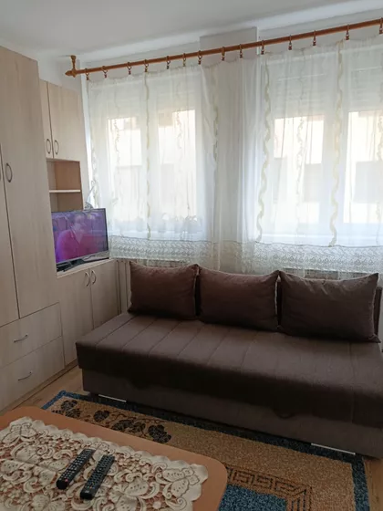 Devet Jugovića 2a | 4zida.rs
