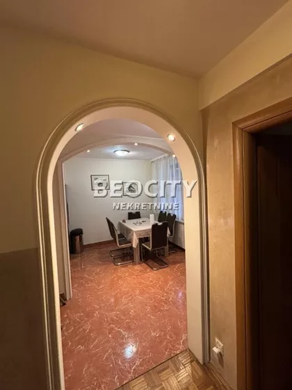 Bežanijska kosa 1 | 4zida.rs