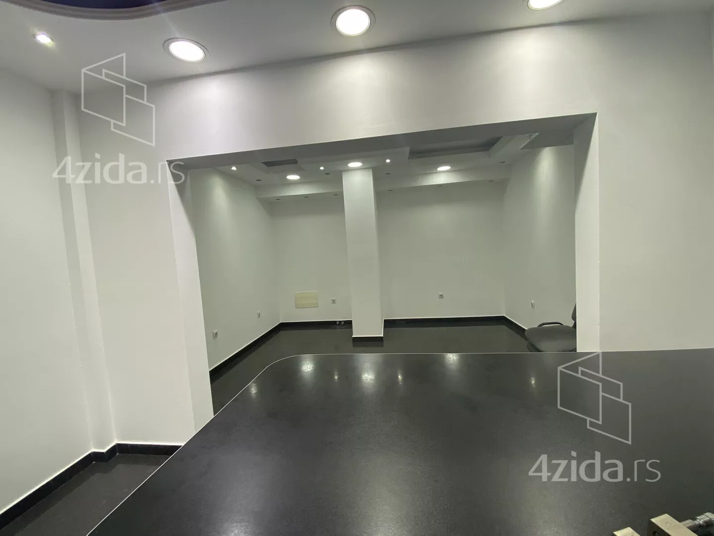 Lokal | 4zida